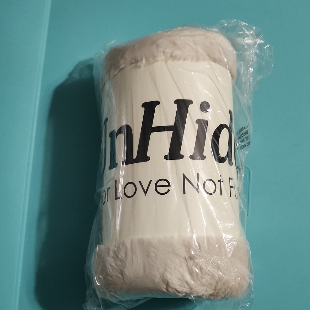 UnHide Cream Faux Fur Blanket